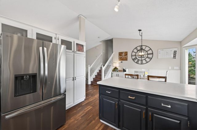 5515 157th Way N, Hugo, MN 55038