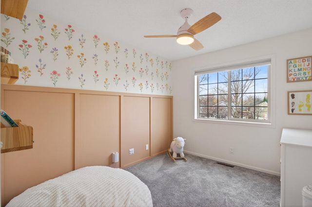 5515 157th Way N, Hugo, MN 55038