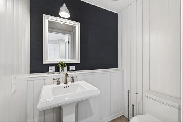 5515 157th Way N, Hugo, MN 55038