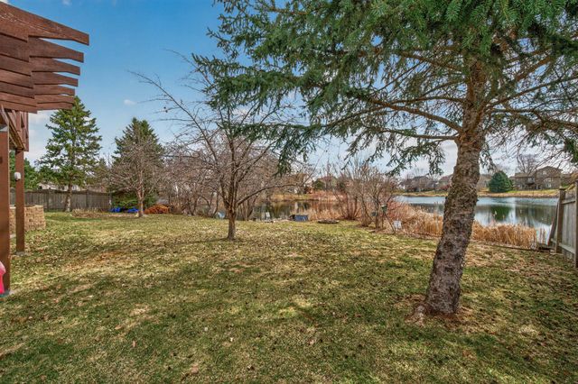 5515 157th Way N, Hugo, MN 55038