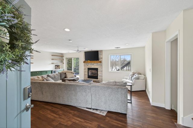 5515 157th Way N, Hugo, MN 55038