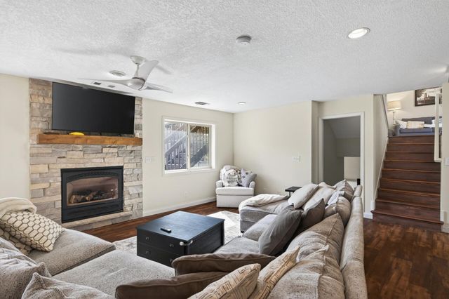 5515 157th Way N, Hugo, MN 55038