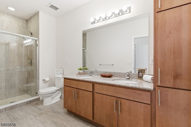 238 Luca Dr 8, Piscataway Twp., NJ 08854