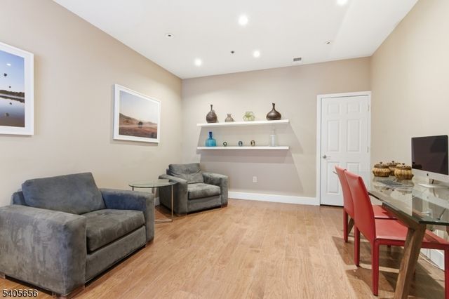 238 Luca Dr 8, Piscataway Twp., NJ 08854