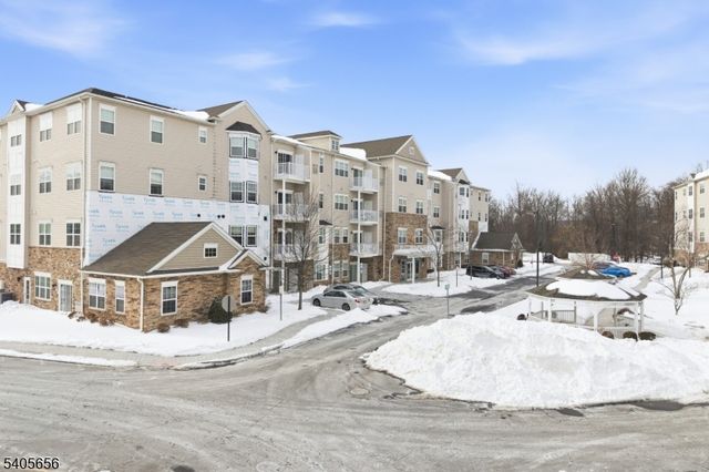 238 Luca Dr 8, Piscataway Twp., NJ 08854