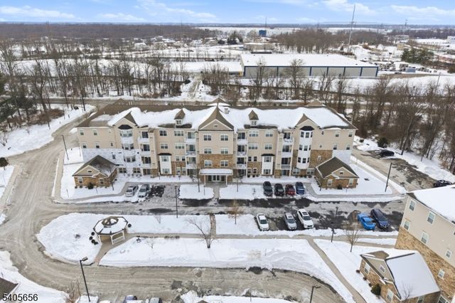 238 Luca Dr 8, Piscataway Twp., NJ 08854