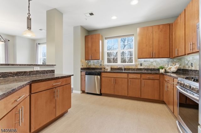 238 Luca Dr 8, Piscataway Twp., NJ 08854