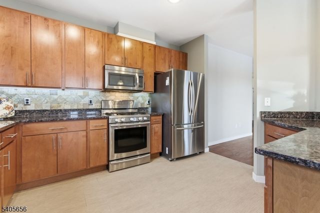 238 Luca Dr 8, Piscataway Twp., NJ 08854