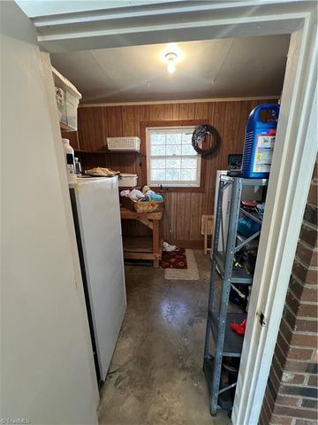 6705 Kathy Lynn Place, Greensboro, NC 27214
