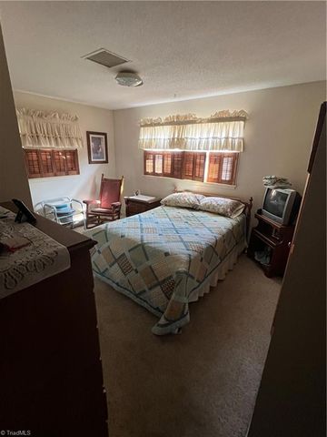 6705 Kathy Lynn Place, Greensboro, NC 27214