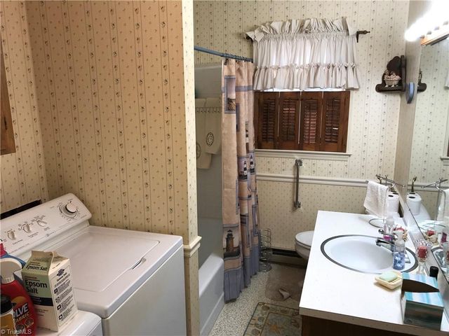 6705 Kathy Lynn Place, Greensboro, NC 27214