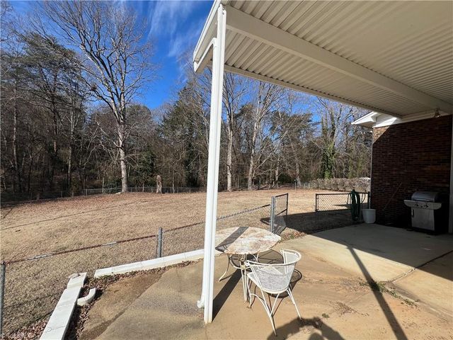 6705 Kathy Lynn Place, Greensboro, NC 27214
