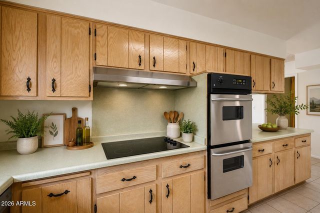10636 W MISSION Lane, Sun City, AZ 85351