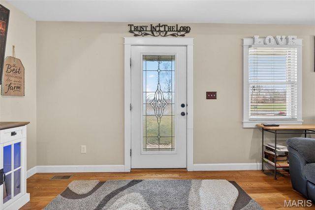 1371 Silvers Road, St Peters, MO 63376