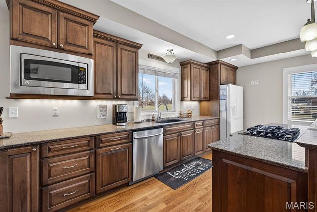 1371 Silvers Road, St Peters, MO 63376