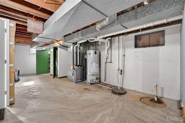 1371 Silvers Road, St Peters, MO 63376