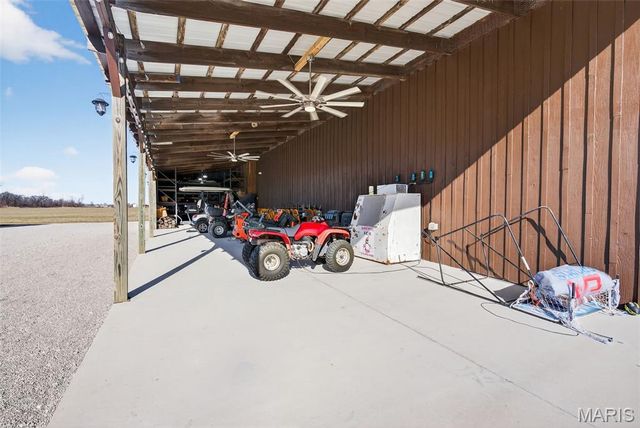 1371 Silvers Road, St Peters, MO 63376