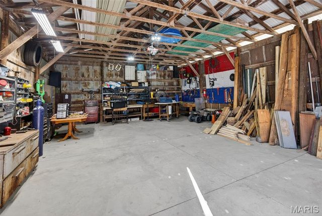 1371 Silvers Road, St Peters, MO 63376