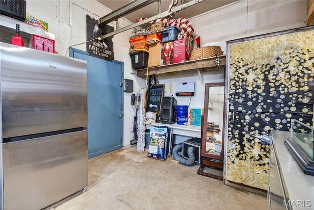 1371 Silvers Road, St Peters, MO 63376