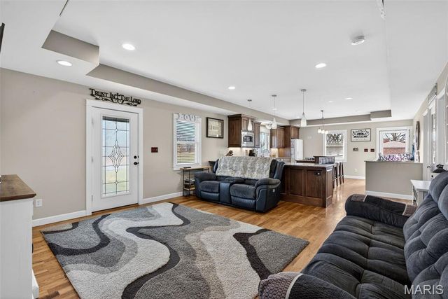 1371 Silvers Road, St Peters, MO 63376