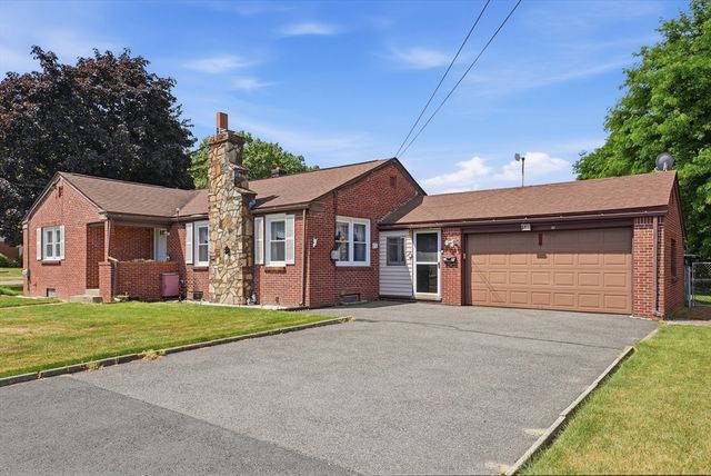 92 Laconia St, Ludlow, MA 01056