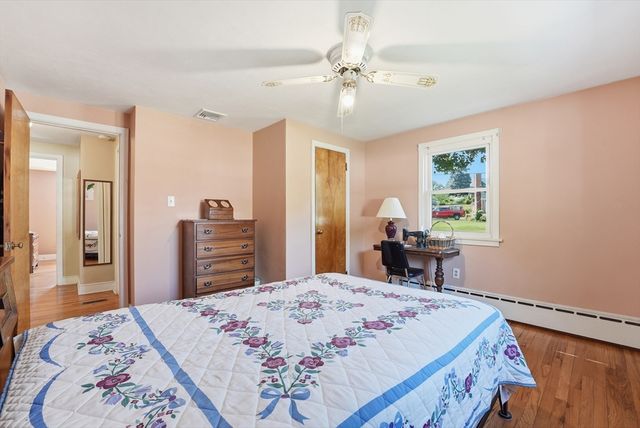 92 Laconia St, Ludlow, MA 01056