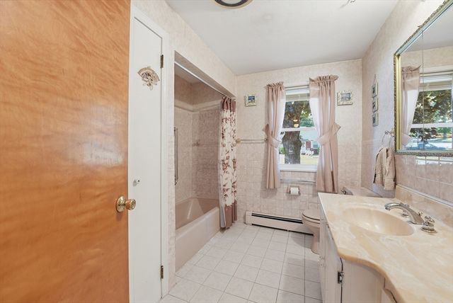 92 Laconia St, Ludlow, MA 01056