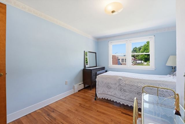92 Laconia St, Ludlow, MA 01056