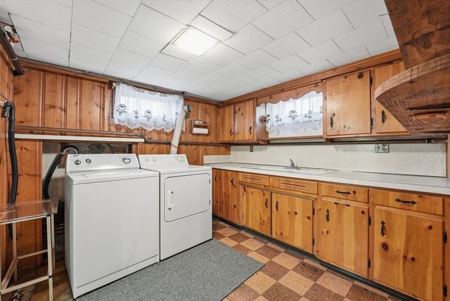 92 Laconia St, Ludlow, MA 01056