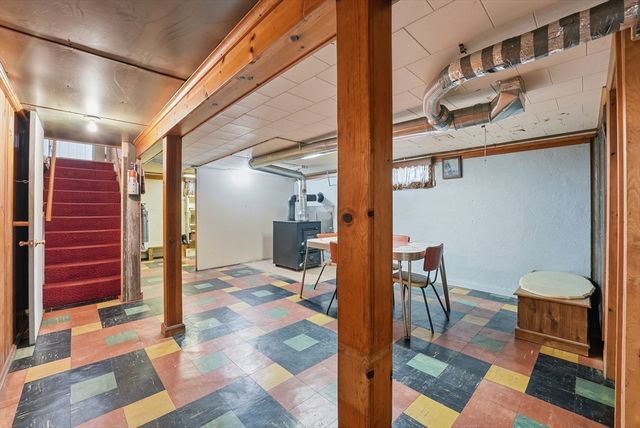 92 Laconia St, Ludlow, MA 01056