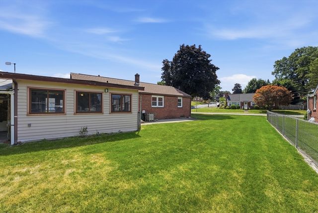 92 Laconia St, Ludlow, MA 01056