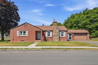 92 Laconia St, Ludlow, MA 01056