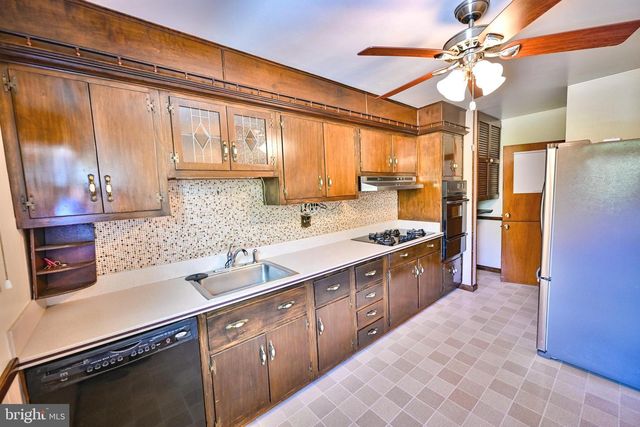 1041 WINSFORD RD, Baltimore, MD 21204
