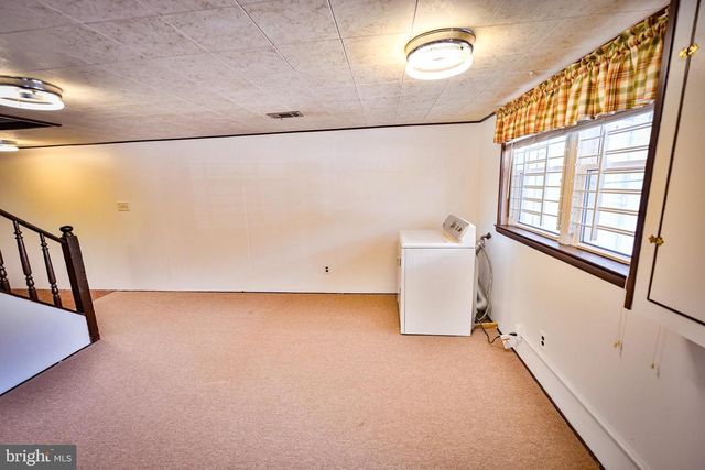 1041 WINSFORD RD, Baltimore, MD 21204