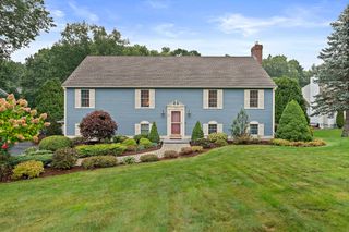 207 Fairways Edge Drive, Marshfield, MA 02050