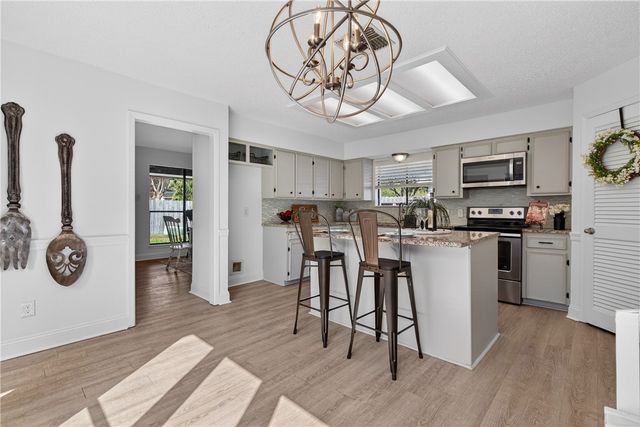 4401 Wood River Dr, Corpus Christi, TX 78410