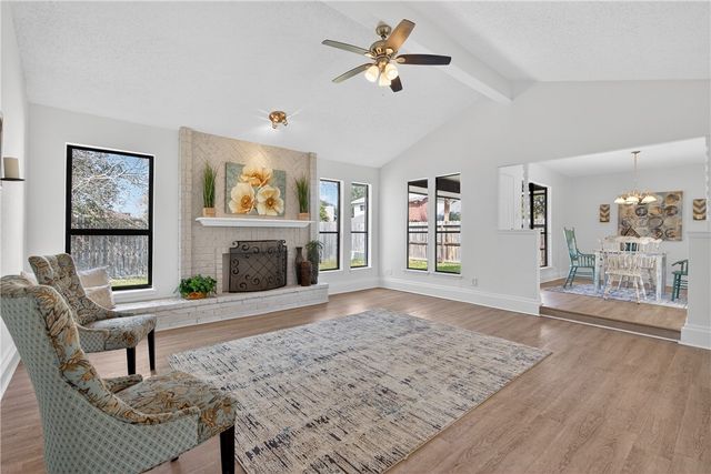 4401 Wood River Dr, Corpus Christi, TX 78410