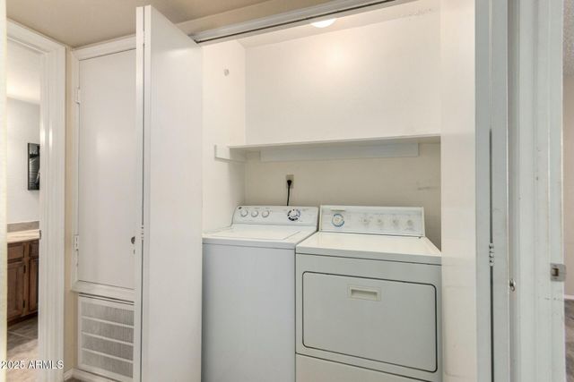 1942 S EMERSON -- 219, Mesa, AZ 85210