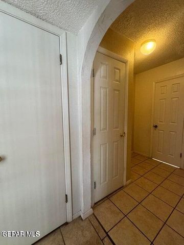 386 MCCUNE Road, El Paso, TX 79915