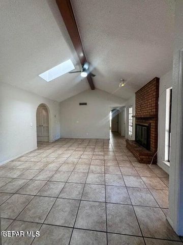 386 MCCUNE Road, El Paso, TX 79915