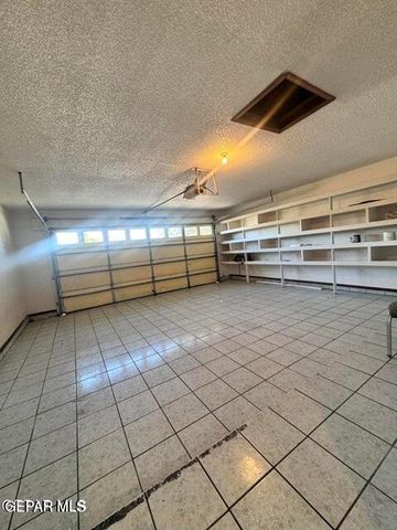 386 MCCUNE Road, El Paso, TX 79915