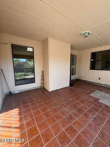386 MCCUNE Road, El Paso, TX 79915