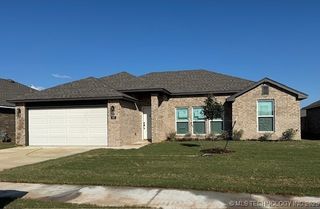 205 S 26th Street, Collinsville, OK 74021