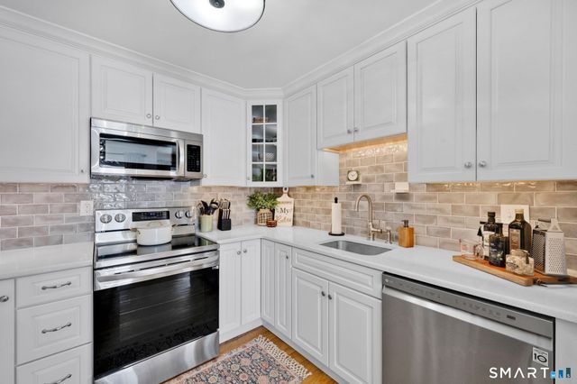 78 Landing Circle 78, Suffield, CT 06078