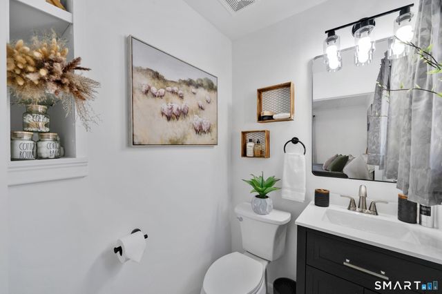 78 Landing Circle 78, Suffield, CT 06078