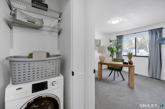 78 Landing Circle 78, Suffield, CT 06078