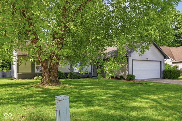 8449 Inland Drive, Avon, IN 46123
