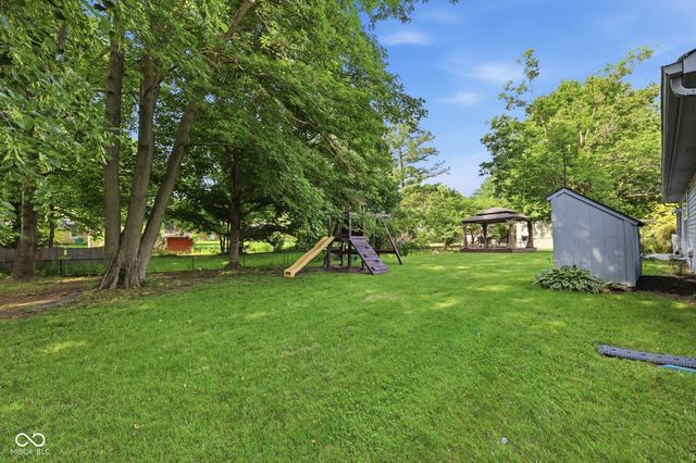 8449 Inland Drive, Avon, IN 46123