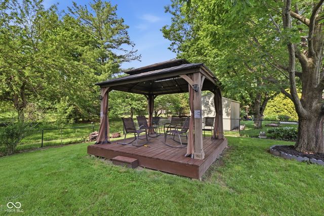 8449 Inland Drive, Avon, IN 46123