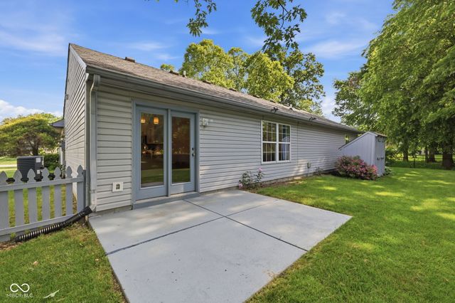 8449 Inland Drive, Avon, IN 46123
